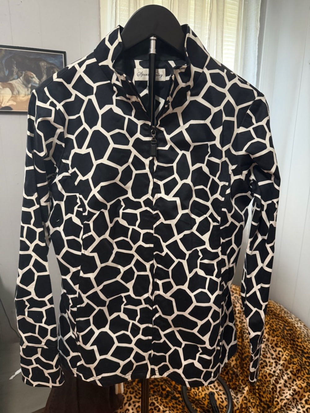 Sport Haley Women's Black & White Giraffe Print Full Zip Jacket Size M